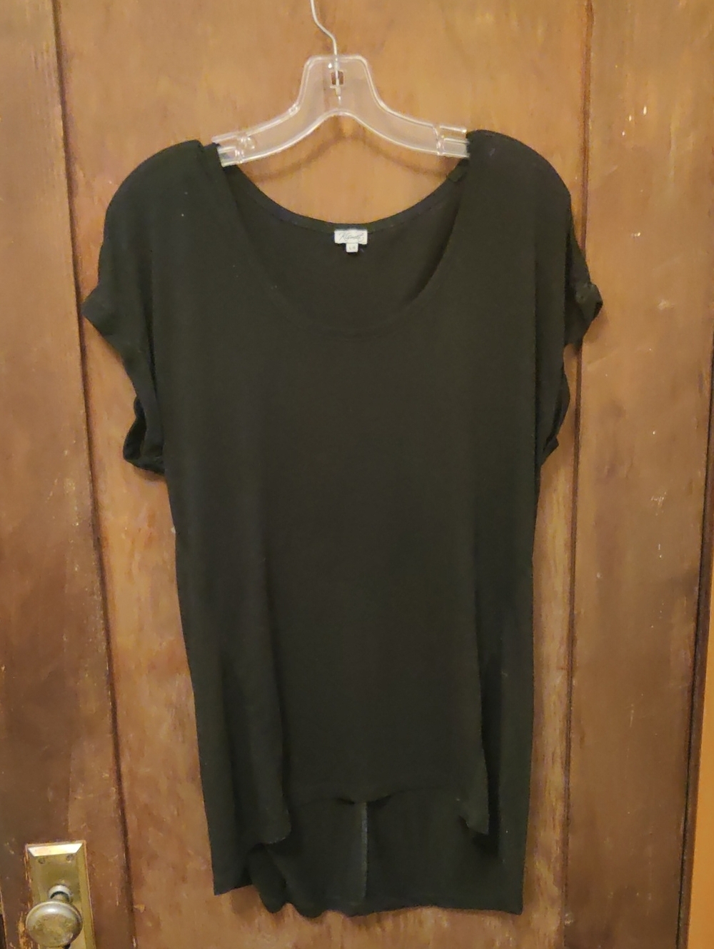 Kismet Black Short Sleeve Scoop Neck Tee